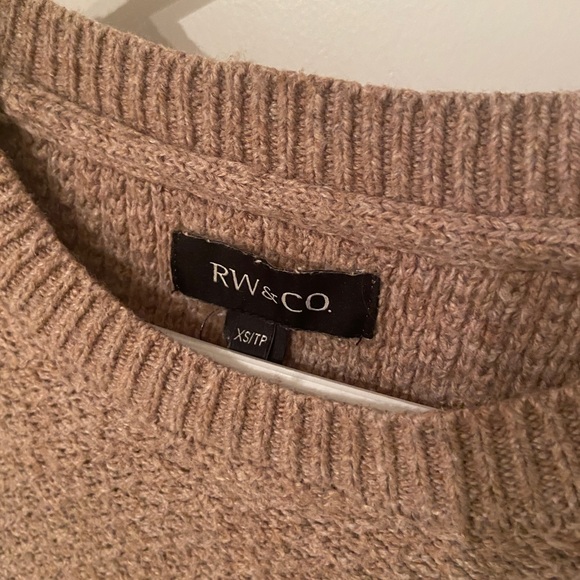 RW&co. Sweater - Picture 2 of 3